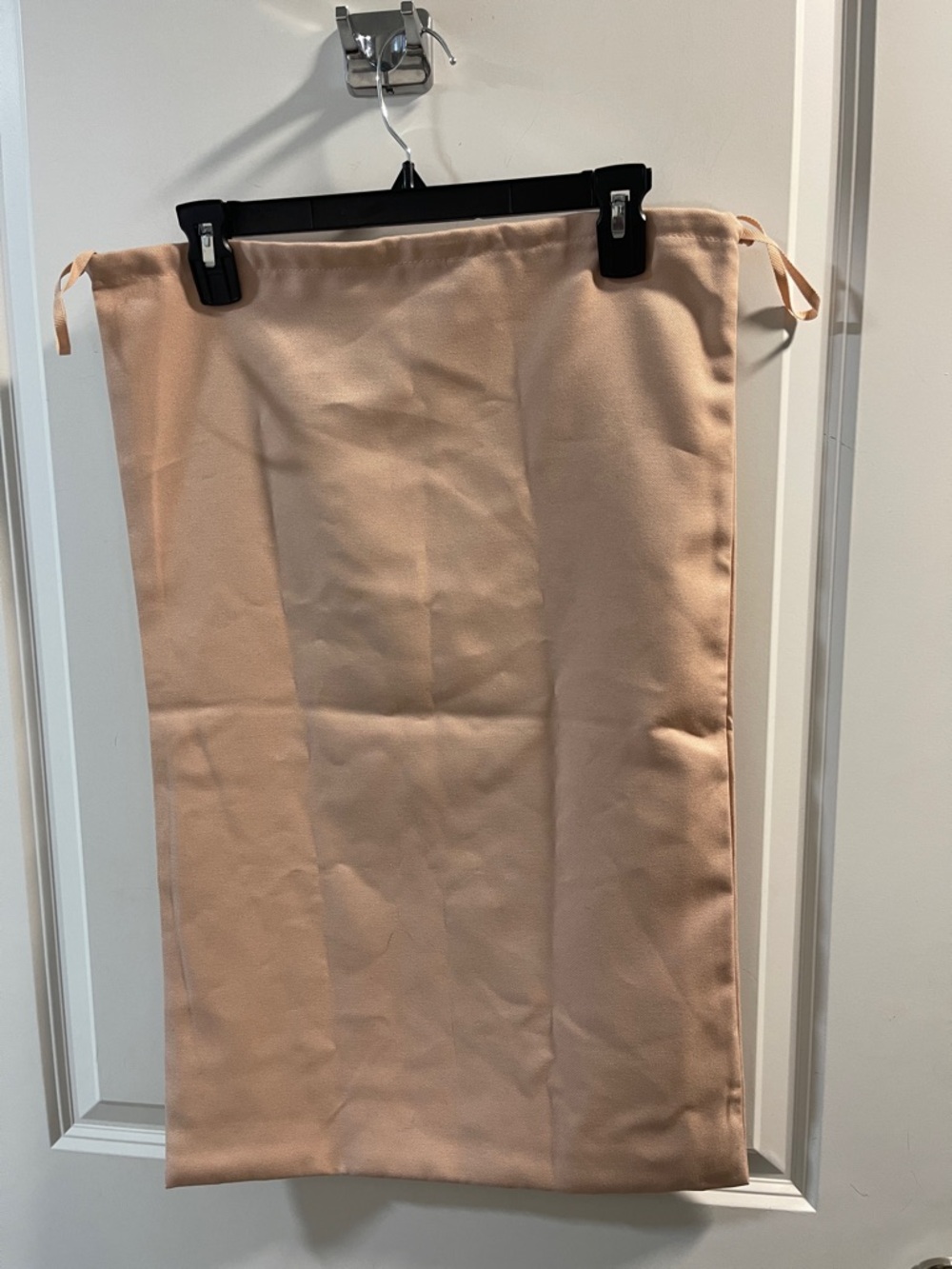 Stuart Weitzman Dusty Pink Footwear Dust Bag with Drawstring - Picture 3 of 3